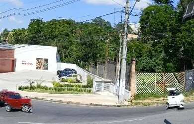 Imagem: O terreno possui 1.800m² de Área e está localizado em Nova