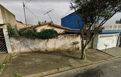 Imagem: O terreno possui 360m² de Área e está localizado em Parque