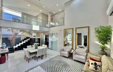 Imagem: A casa em condomínio possui 5 Dormitórios, 5 Banheiros, 4