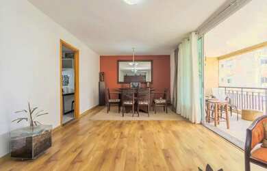 Imagem: O apartamento possui 3 Dormitórios, 5 Banheiros, 3 Vagas na