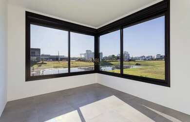 Imagem 9: Casa com fachada imponente no Reserva das Águas