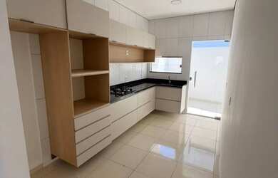 Imagem: A casa em condomínio possui 2 Dormitórios, 2 Banheiros, 2