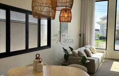 Imagem: A casa em condomínio possui 3 Dormitórios, 2 Banheiros, 4