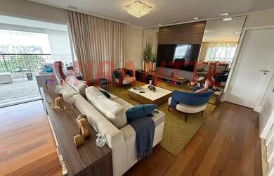 Imagem: O apartamento possui 4 Dormitórios, 5 Banheiros, 5 Vagas na