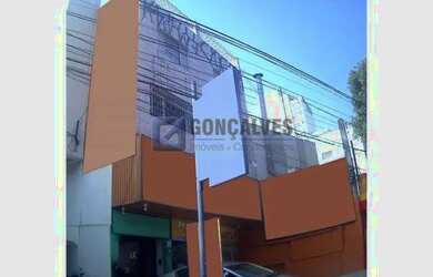 Imagem: O depósito possui 5 Vagas na garagem e 400m² de Área e está