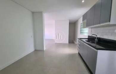 Imagem: A casa possui 2 Dormitórios, 2 Banheiros, 1 Vaga na garagem