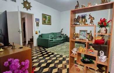 Imagem: A casa possui 3 Dormitórios, 3 Banheiros, 3 Vagas na garagem