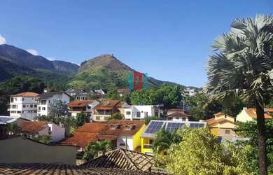 Imagem: A casa em condomínio possui 4 Dormitórios, 5 Banheiros, 3