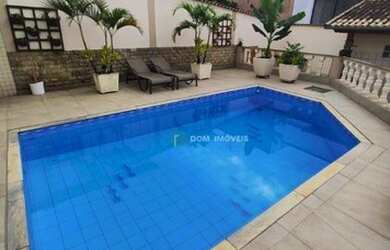 Imagem: A casa possui 4 Dormitórios, 3 Banheiros, 4 Vagas na garagem