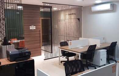 Imagem: O depósito possui 2 Vagas na garagem, 52m² de Área e está