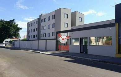 Imagem: O apartamento possui 3 Dormitórios, 1 Banheiro, 1 Vaga na garagem