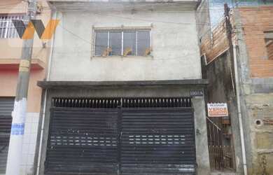 Imagem: A casa possui 2 Dormitórios, 1 Banheiro, 2 Vagas na garagem