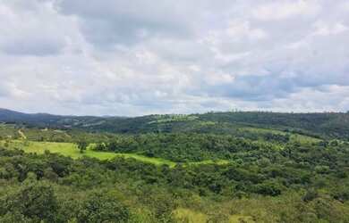 Imagem: A fazenda à venda possui e está localizado em Centro, Betim