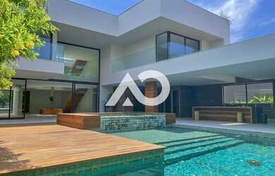 Imagem: A casa em condomínio possui 5 Dormitórios, 5 Banheiros, 5