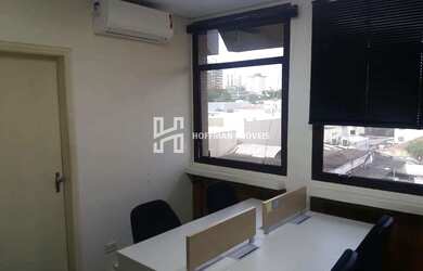 Imagem: O depósito possui 1 Vaga na garagem e 56m² de Área e está