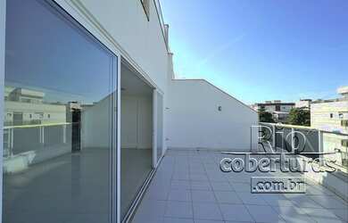 Imagem 3: Cobertura à venda no Recreio dos Bandeirantes. RJ. Quadra da praia