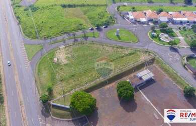 Imagem: O terreno possui 2.647m² de Área e está localizado em Jardim