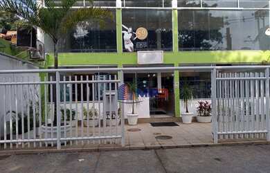 Imagem: O depósito possui 5 Vagas na garagem, 850m² de Área e está