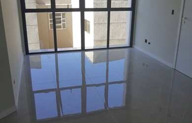 Imagem 7: Juvevê - Alto da Xv - 02 quartos, 01 suite, bwc social, vaga livre, NOVO, piso porcelanato