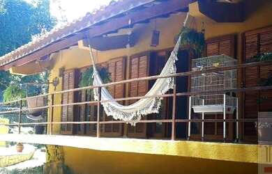 Imagem: A casa em condomínio possui 4 Dormitórios, 5 Banheiros, 5