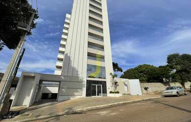 Imagem: O apartamento possui 2 Dormitórios, 1 Banheiro, 2 Vagas na