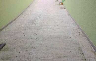 Imagem: O depósito possui 5 Vagas na garagem, 470m² de Área e está