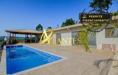 Imagem: A chácara possui 2.000m² de Área e está localizado em Portão