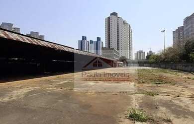 Imagem: O terreno possui 8.994m² de Área e está localizado em Parque