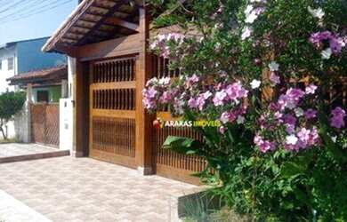 Imagem: A casa possui 2 Dormitórios, 2 Banheiros, 3 Vagas na garagem