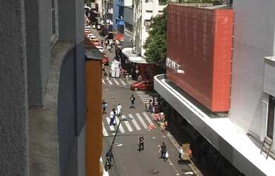 Imagem 12: JK na Dr Flores, Galeria Nações, 100 reformado, de frente, Dr. Flores...