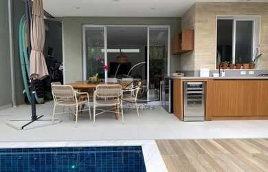 Imagem 7: Casa em condomínio contendo 3 suítes, piscina privativa, situado na praia de Juquehy