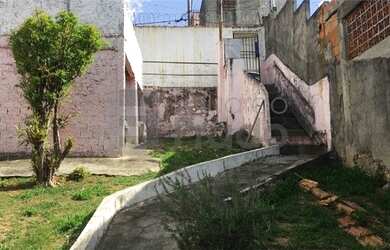 Imagem: O terreno possui 300m² de Área e está localizado em Casa