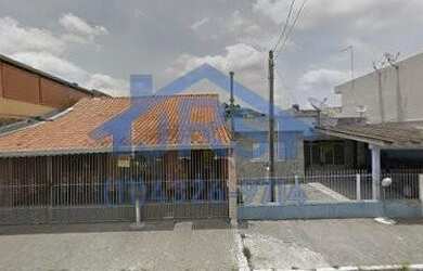 Imagem: A casa possui 2 Dormitórios, 2 Banheiros, 230m² de Área e