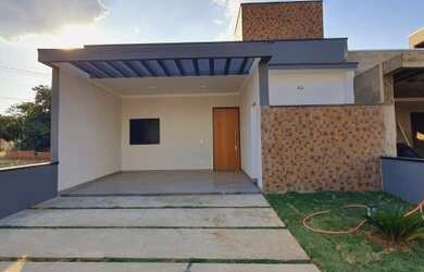 Imagem: A casa em condomínio à venda possui 3 Dormitórios, 2 Banheiros