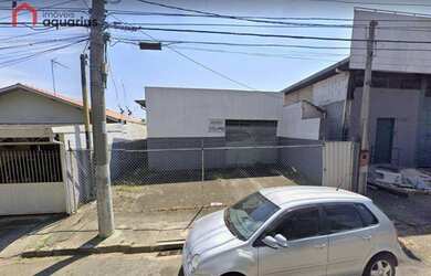 Imagem: O depósito possui 3 Vagas na garagem, 200m² de Área e está