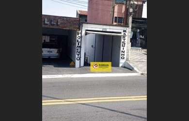 Imagem: O depósito possui 5 Vagas na garagem e 320m² de Área e está