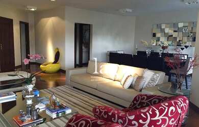 Imagem: O apartamento possui 4 Dormitórios, 5 Banheiros, 4 Vagas na