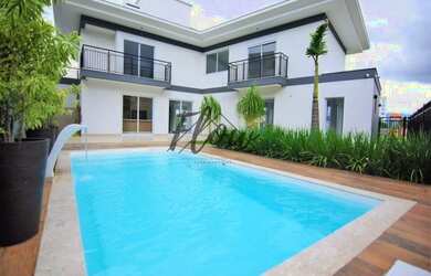 Imagem: A casa em condomínio possui 3 Dormitórios, 4 Banheiros, 2