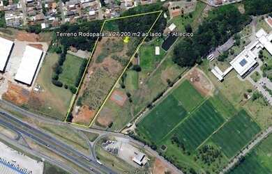 Imagem: O terreno possui 27.200m² de Área e está localizado em Umbará