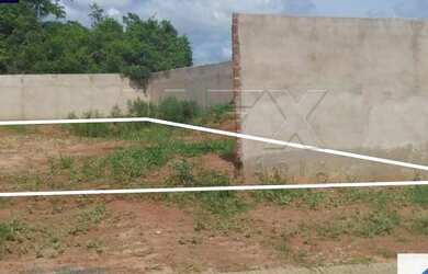 Imagem: O terreno possui 300m² de Área e está localizado em Vale