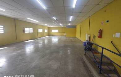 Imagem: O depósito possui 426m² de Área e está localizado em Centro