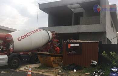 Imagem: A casa em condomínio possui 3 Dormitórios, 3 Banheiros, 4