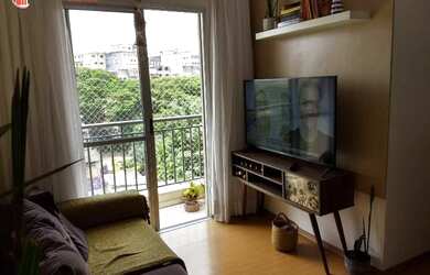 Imagem: O apartamento possui 2 Dormitórios, 1 Banheiro, 1 Vaga na garagem