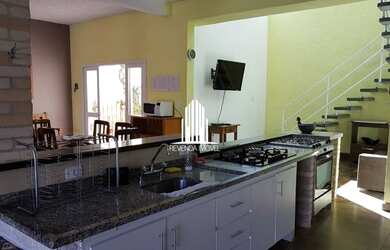 Imagem 2: Sobrado Santana de Parnaíba 5 dormitórios 250M²