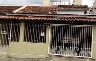 Imagem: A casa possui 3 Dormitórios, 3 Banheiros, 1 Vaga na garagem