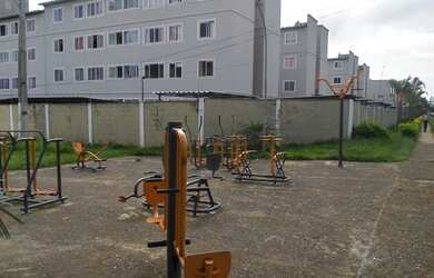 Imagem: O apartamento possui 2 Dormitórios, 1 Banheiro, 1 Vaga na garagem