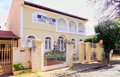 Imagem: O depósito possui 5 Vagas na garagem, 580m² de Área e está