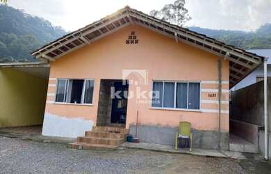 Imagem: A casa à venda possui 5 Dormitórios, 5 Banheiros, 3 Vagas