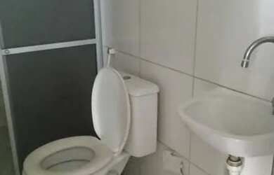 Imagem: A casa possui 2 Dormitórios, 1 Banheiro e está localizado