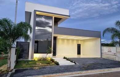 Imagem: A casa em condomínio possui 3 Dormitórios, 4 Banheiros, 2